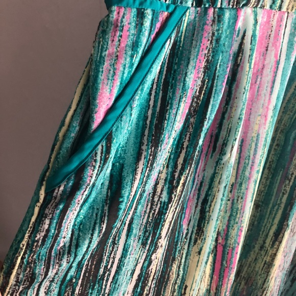 Super fun technicolor dress with pockets - Picture 5 of 7